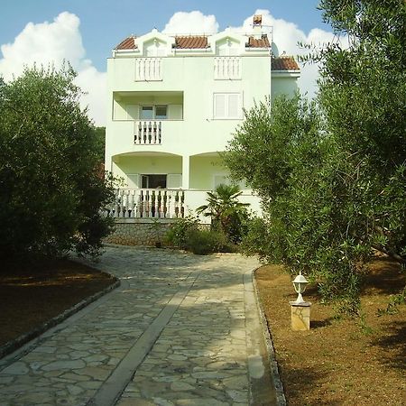 Apartments Andela Sveti Filip i Jakov Exterior foto
